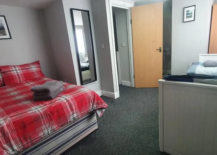 1 Bedroom Flat, Sleeps Up To 5Ppl, City Center
